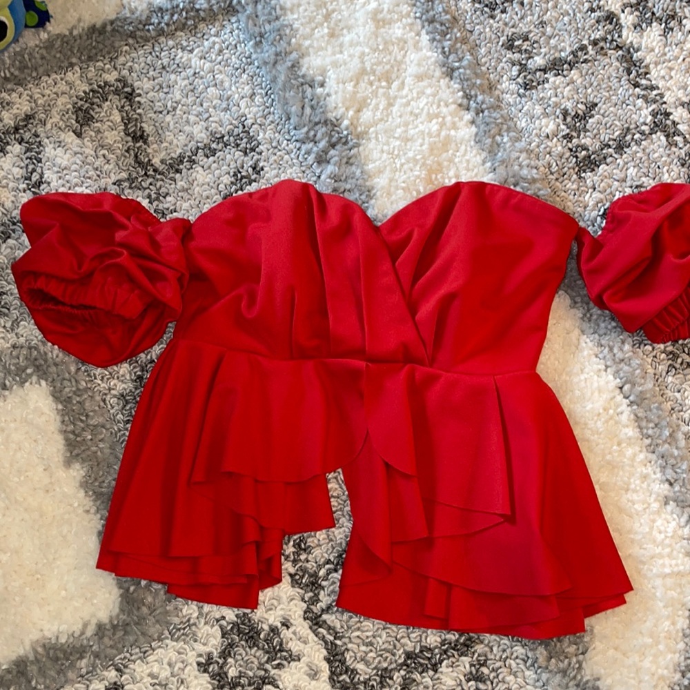 EUS worn once fashion nova red off shoulder top XS extra small